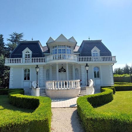 Castle Garden *** Apartman Szombathely Kültér fotó